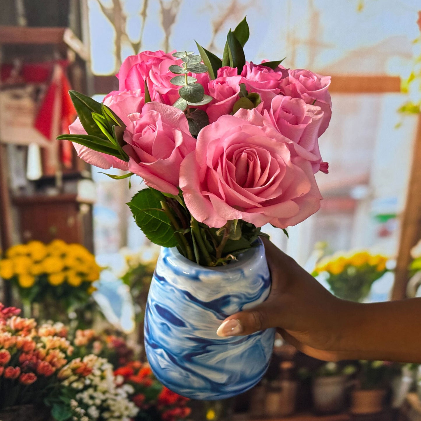 Premium Rose Arrangements with EazyVase (Box of 6 units)