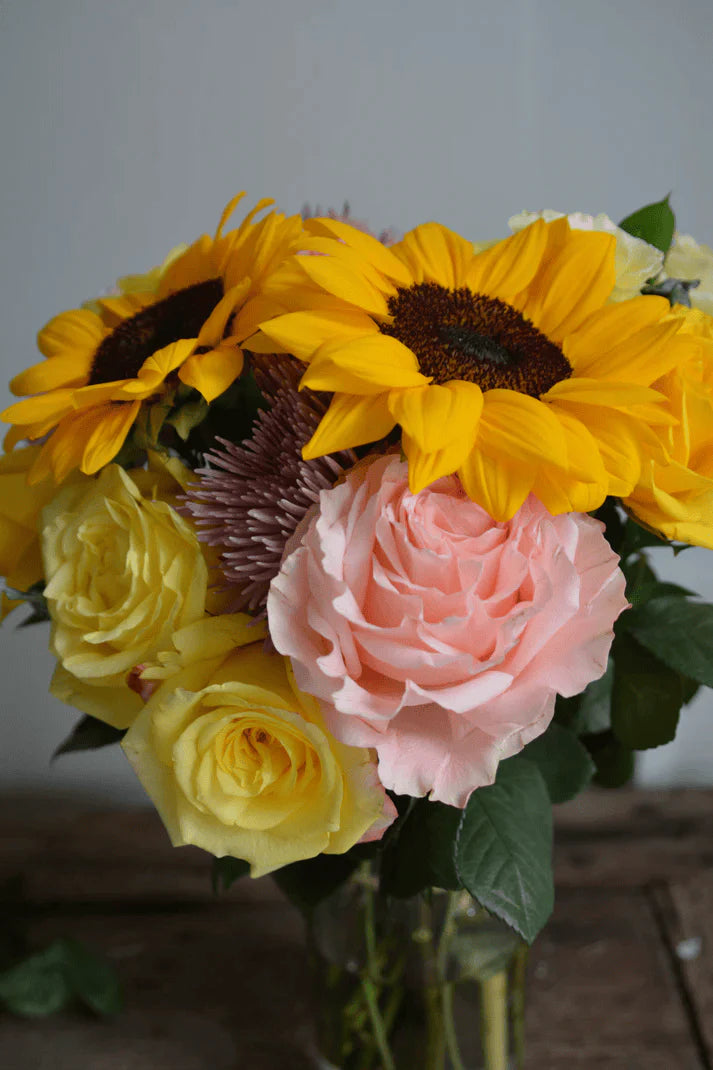 Exquisite Joyful Rose Bouquet